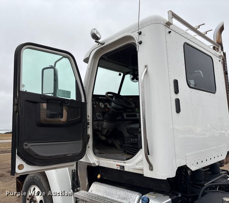 image for item FG2532 2011 Freightliner Coronado semi truck