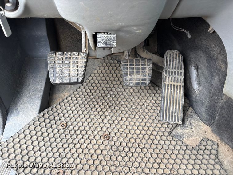 image for item FG2532 2011 Freightliner Coronado semi truck