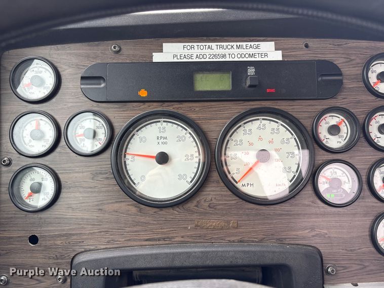 image for item FG2532 2011 Freightliner Coronado semi truck