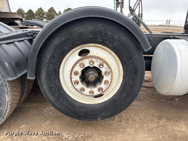 image for item FG2532 2011 Freightliner Coronado semi truck