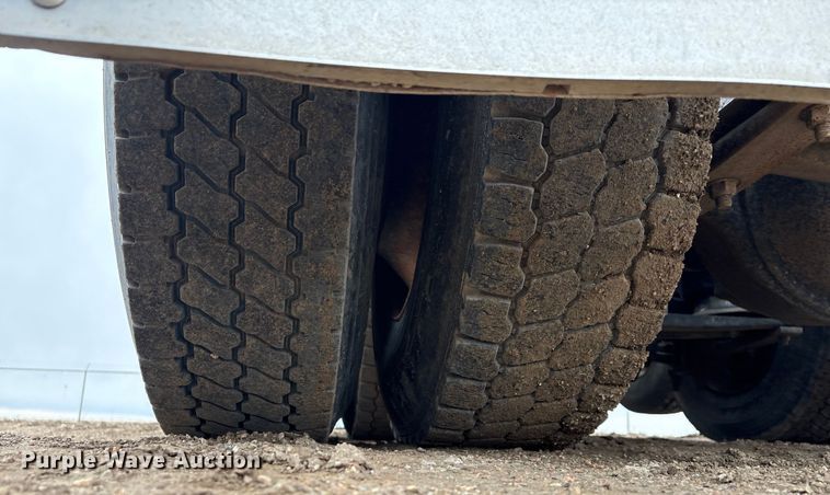 image for item FG2532 2011 Freightliner Coronado semi truck