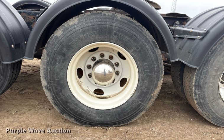 image for item FG2532 2011 Freightliner Coronado semi truck