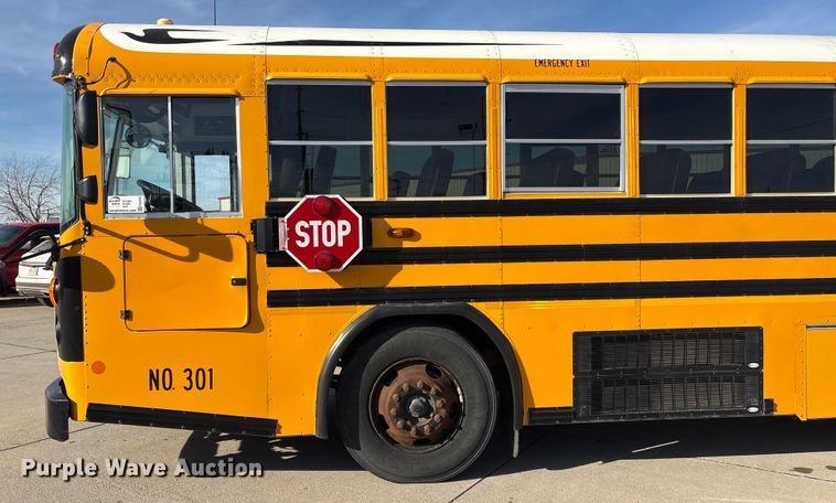 image for item FG2602 2014 Blue Bird school bus