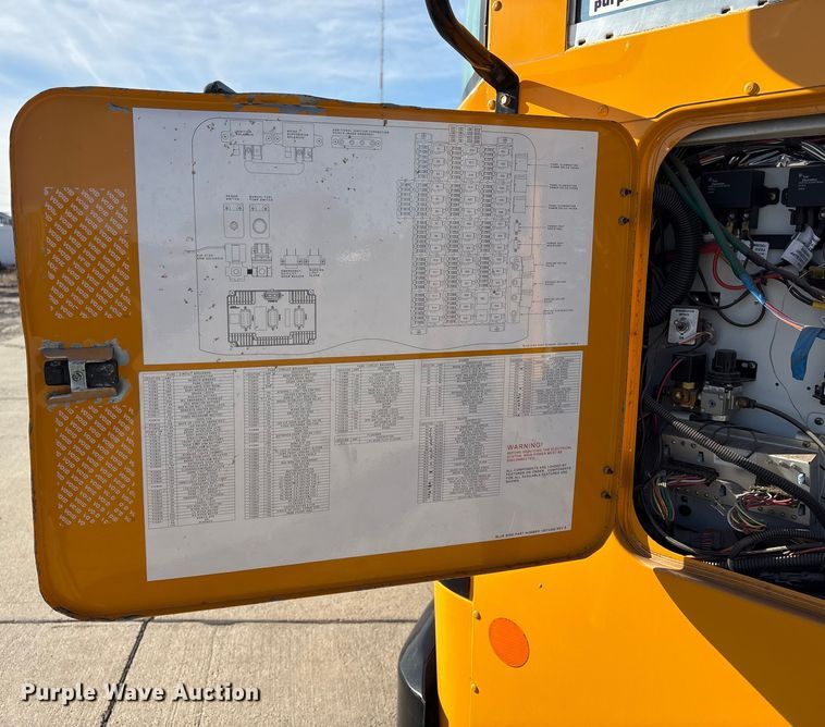 image for item FG2602 2014 Blue Bird school bus