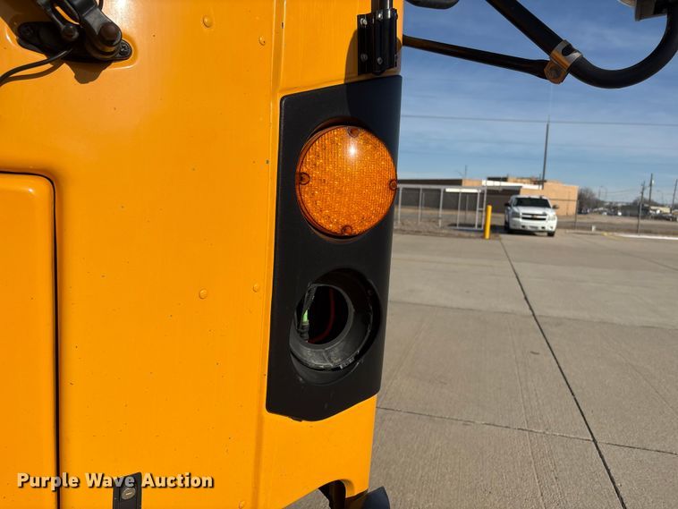 image for item FG2602 2014 Blue Bird school bus