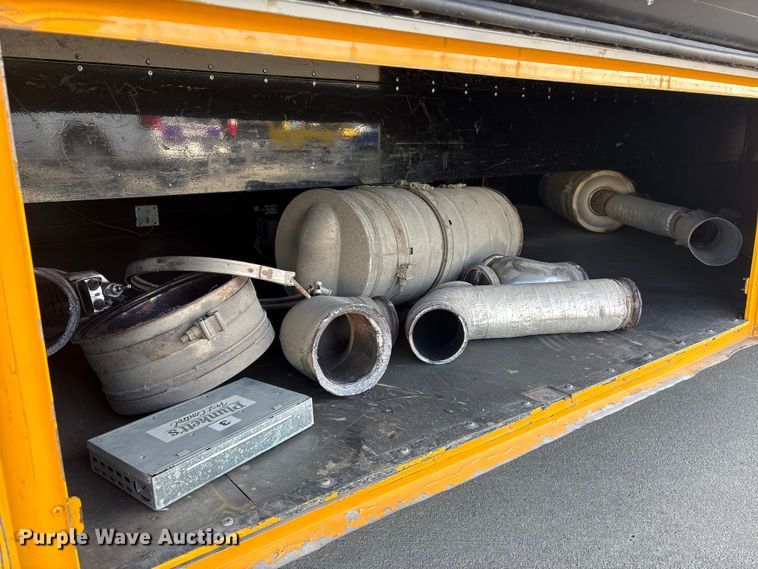 image for item FG2602 2014 Blue Bird school bus