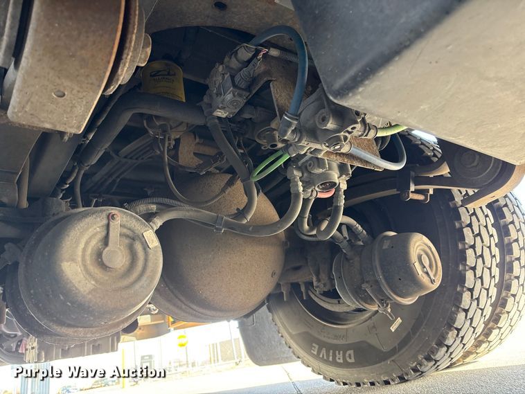 image for item FG2602 2014 Blue Bird school bus