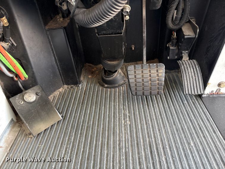 image for item FG2602 2014 Blue Bird school bus