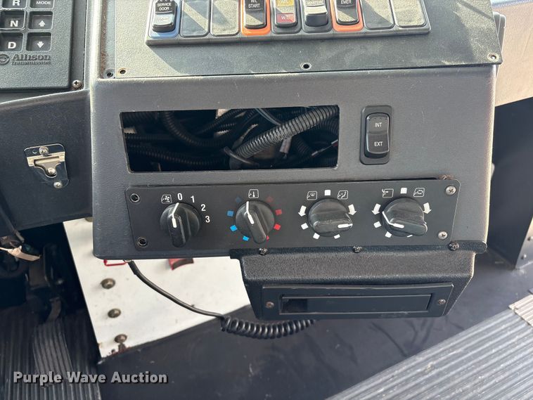 image for item FG2602 2014 Blue Bird school bus