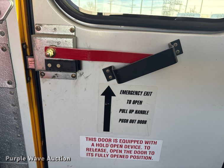 image for item FG2602 2014 Blue Bird school bus