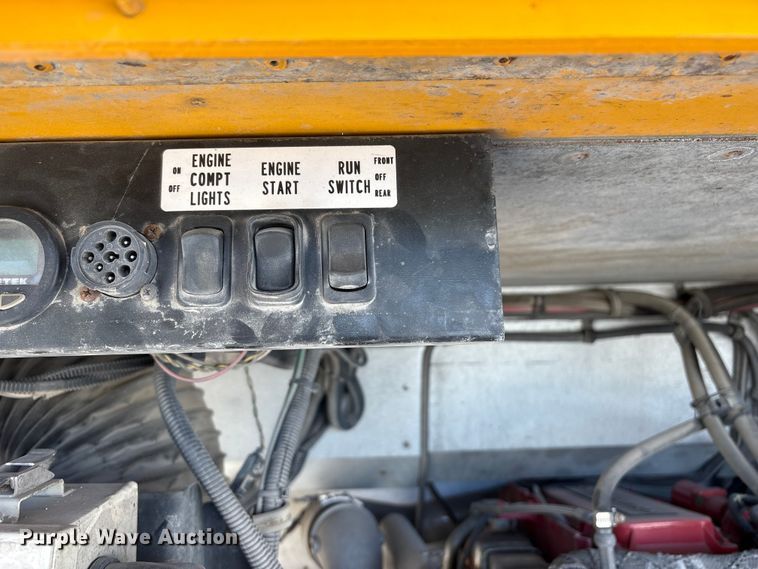 image for item FG2602 2014 Blue Bird school bus