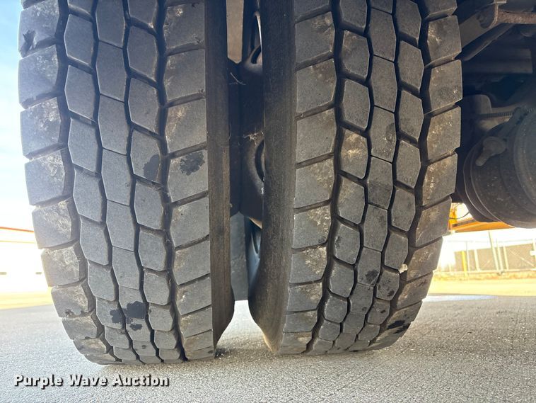 image for item FG2602 2014 Blue Bird school bus