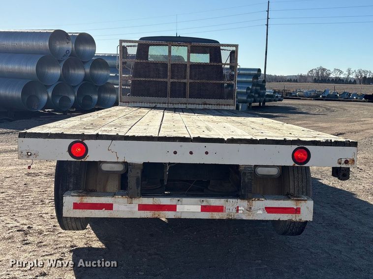 image for item FG2728 1977 Ford 800 flatbed truck