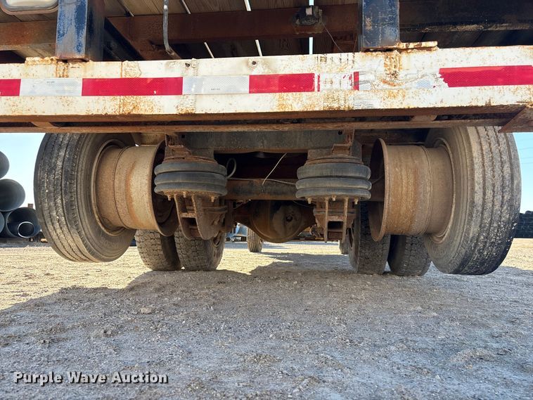 image for item FG2728 1977 Ford 800 flatbed truck