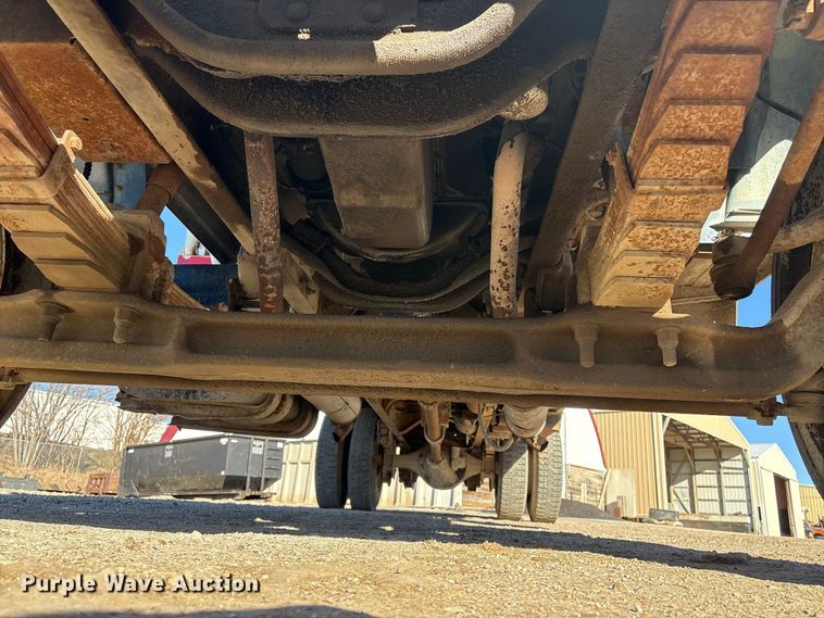 image for item FG2728 1977 Ford 800 flatbed truck