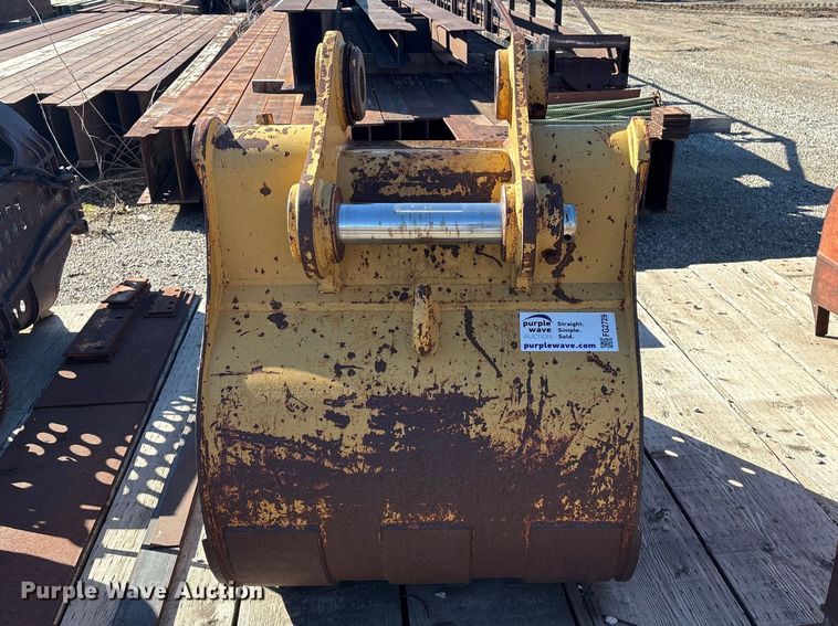 image for item FG2729 Balderson excavator bucket