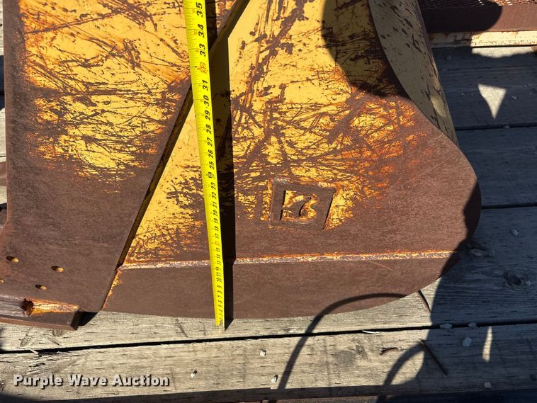 image for item FG2729 Balderson excavator bucket