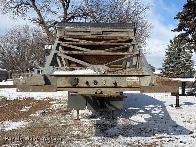 image for item FG2731 2018 Manac 4B346A230 bottom dump trailer