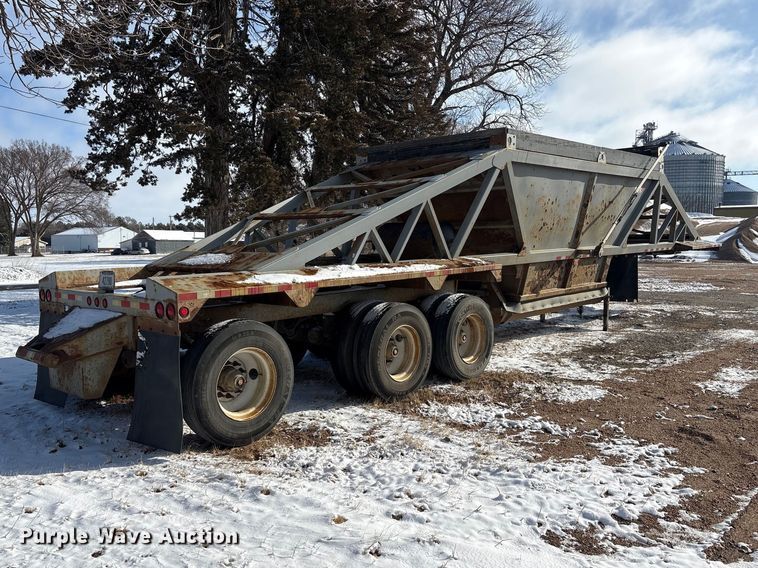 image for item FG2731 2018 Manac 4B346A230 bottom dump trailer