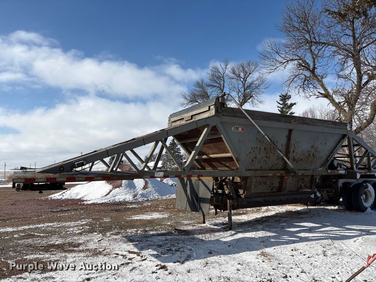 image for item FG2731 2018 Manac 4B346A230 bottom dump trailer