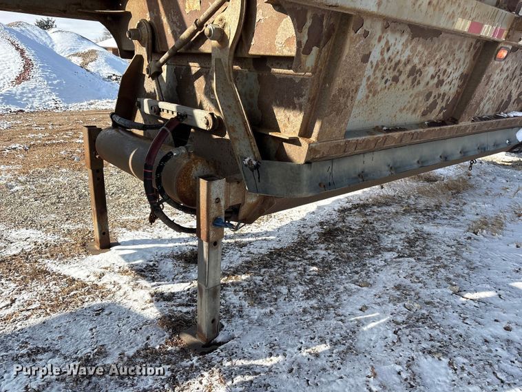 image for item FG2731 2018 Manac 4B346A230 bottom dump trailer