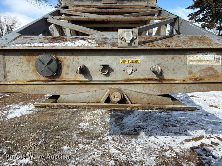 image for item FG2731 2018 Manac 4B346A230 bottom dump trailer