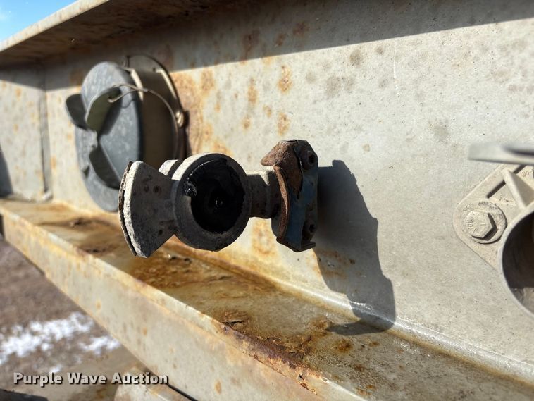 image for item FG2731 2018 Manac 4B346A230 bottom dump trailer