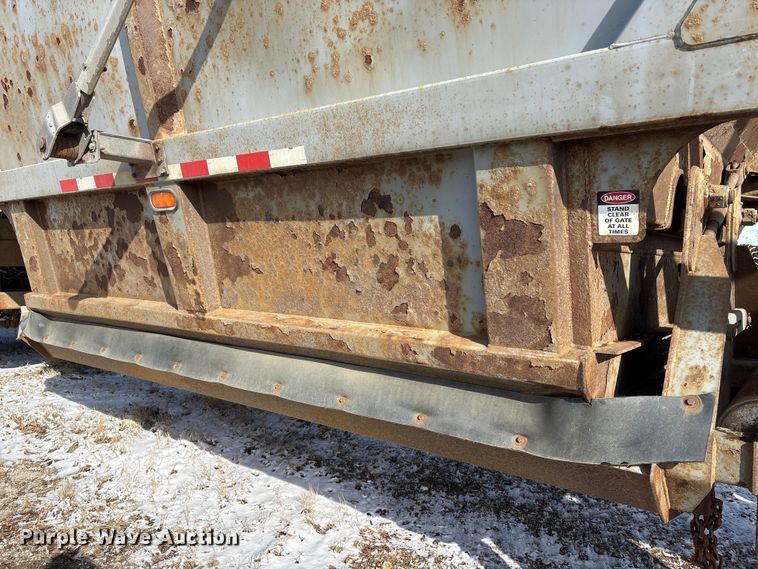 image for item FG2731 2018 Manac 4B346A230 bottom dump trailer