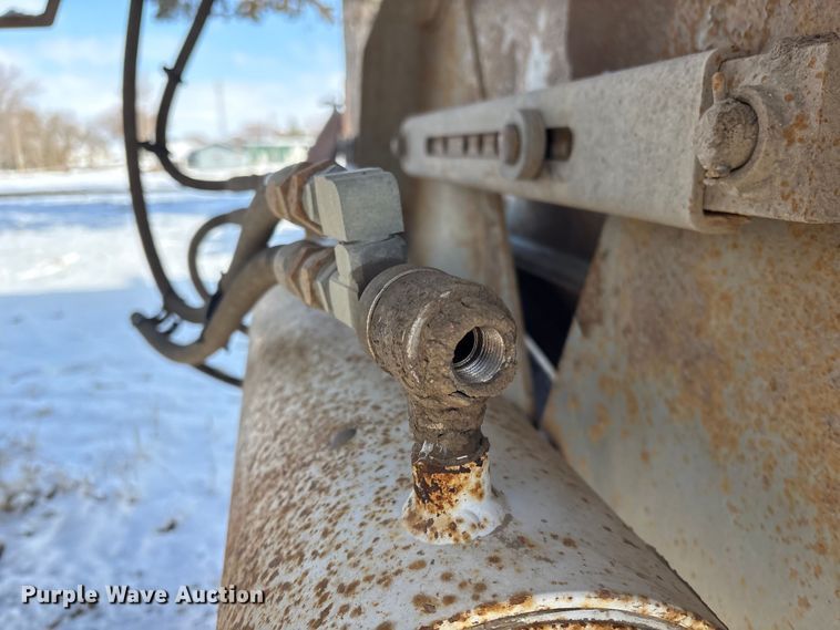 image for item FG2731 2018 Manac 4B346A230 bottom dump trailer