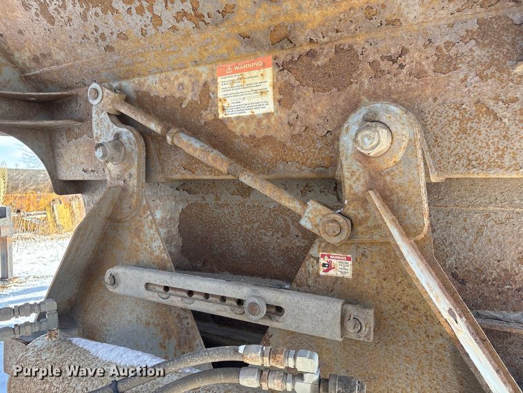 image for item FG2731 2018 Manac 4B346A230 bottom dump trailer