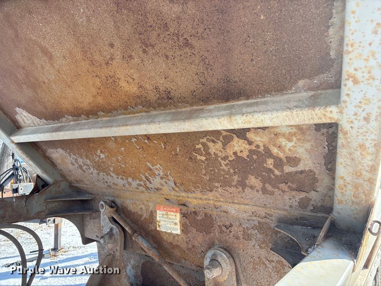 image for item FG2731 2018 Manac 4B346A230 bottom dump trailer