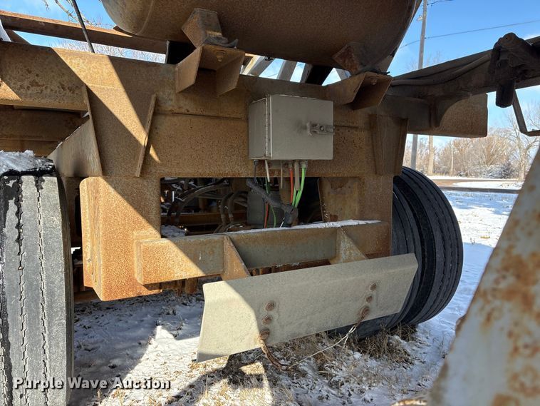 image for item FG2731 2018 Manac 4B346A230 bottom dump trailer