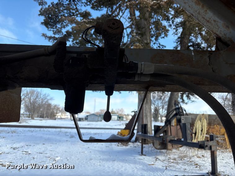 image for item FG2731 2018 Manac 4B346A230 bottom dump trailer