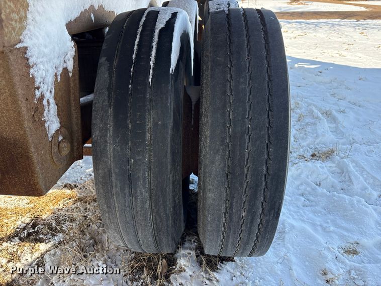 image for item FG2731 2018 Manac 4B346A230 bottom dump trailer