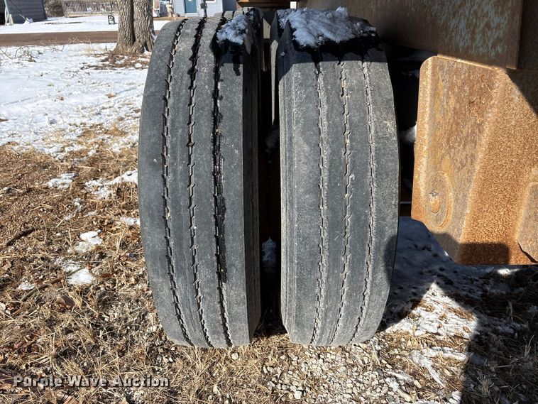 image for item FG2731 2018 Manac 4B346A230 bottom dump trailer