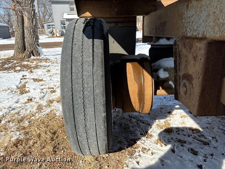 image for item FG2731 2018 Manac 4B346A230 bottom dump trailer