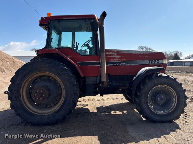 image for item FG2732 1996 Case IH 7220 MFWD tractor
