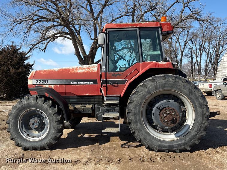 image for item FG2732 1996 Case IH 7220 MFWD tractor