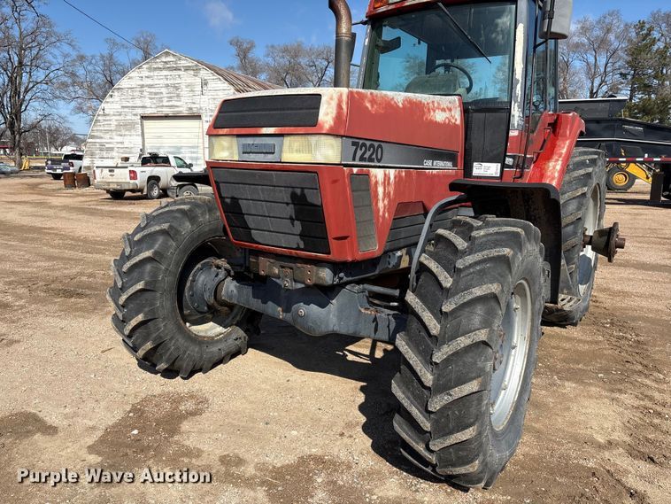 image for item FG2732 1996 Case IH 7220 MFWD tractor