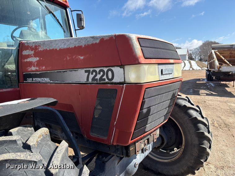 image for item FG2732 1996 Case IH 7220 MFWD tractor