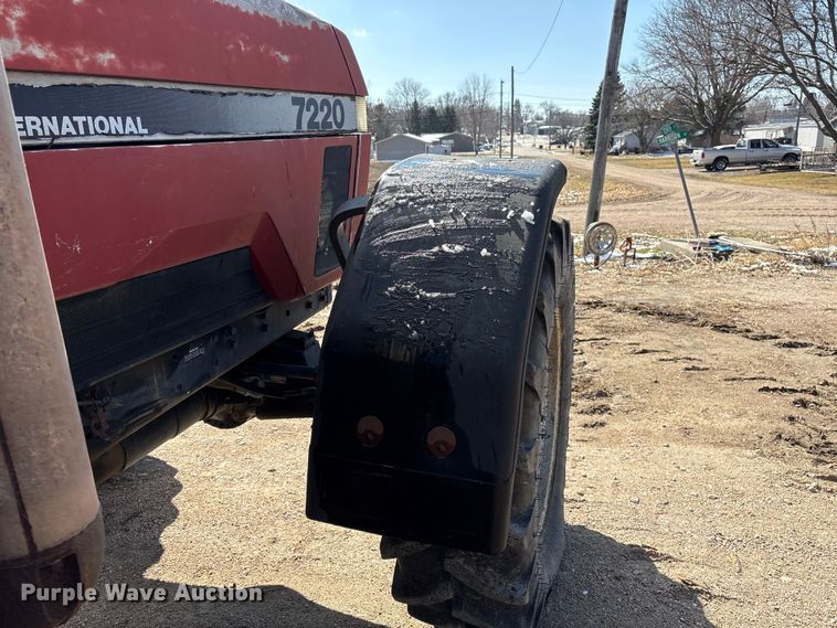 image for item FG2732 1996 Case IH 7220 MFWD tractor