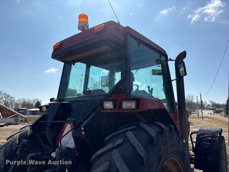 image for item FG2732 1996 Case IH 7220 MFWD tractor