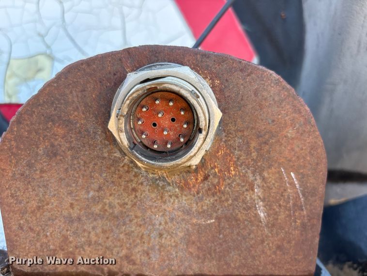 image for item FG2732 1996 Case IH 7220 MFWD tractor