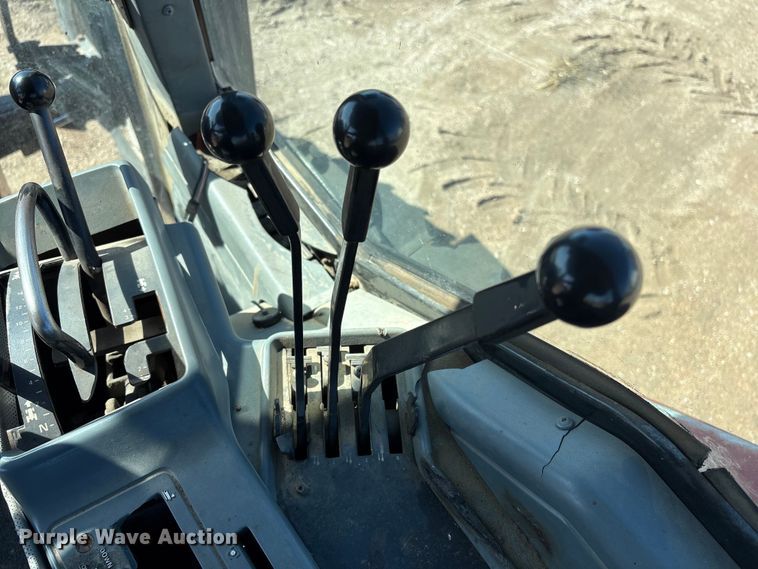 image for item FG2732 1996 Case IH 7220 MFWD tractor