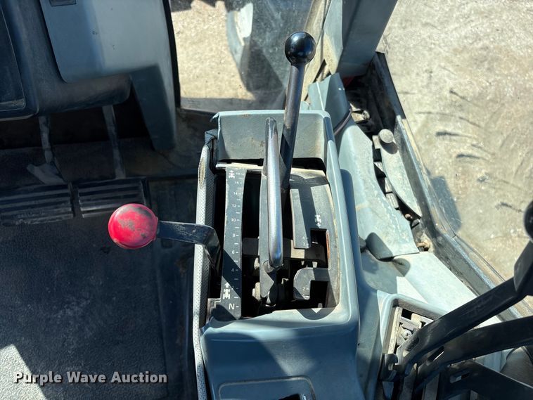 image for item FG2732 1996 Case IH 7220 MFWD tractor