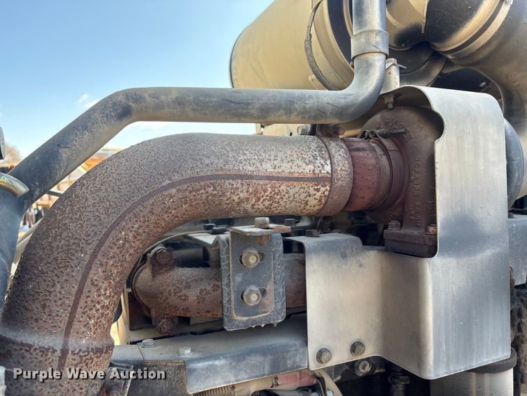 image for item FG2732 1996 Case IH 7220 MFWD tractor