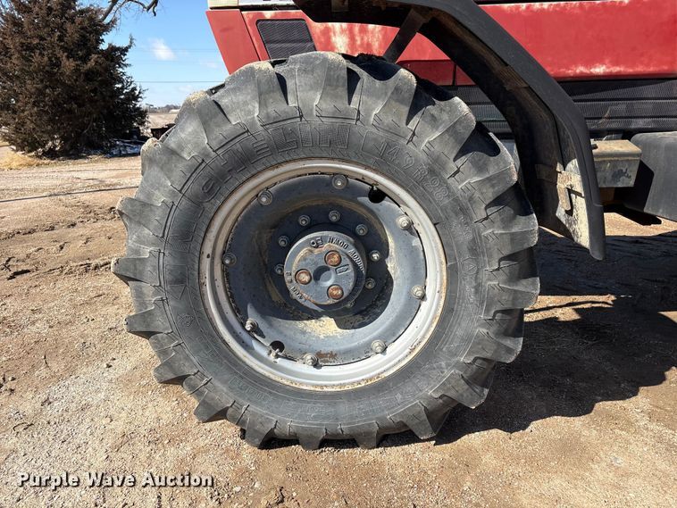 image for item FG2732 1996 Case IH 7220 MFWD tractor