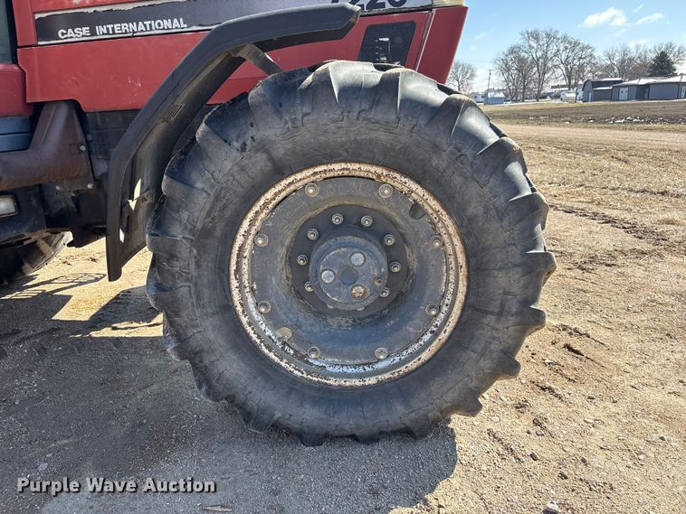 image for item FG2732 1996 Case IH 7220 MFWD tractor