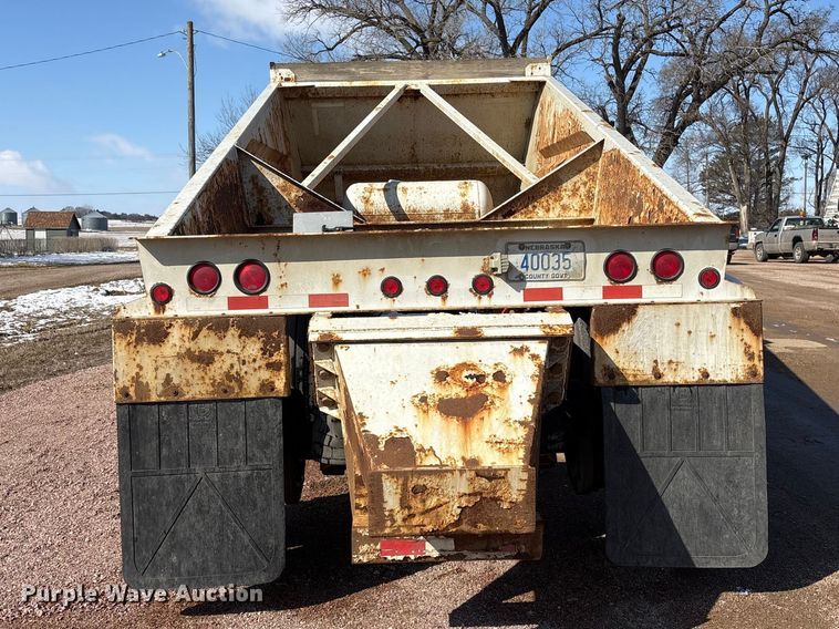 image for item FG2733 2010 Trailblazer S4663 bottom dump trailer