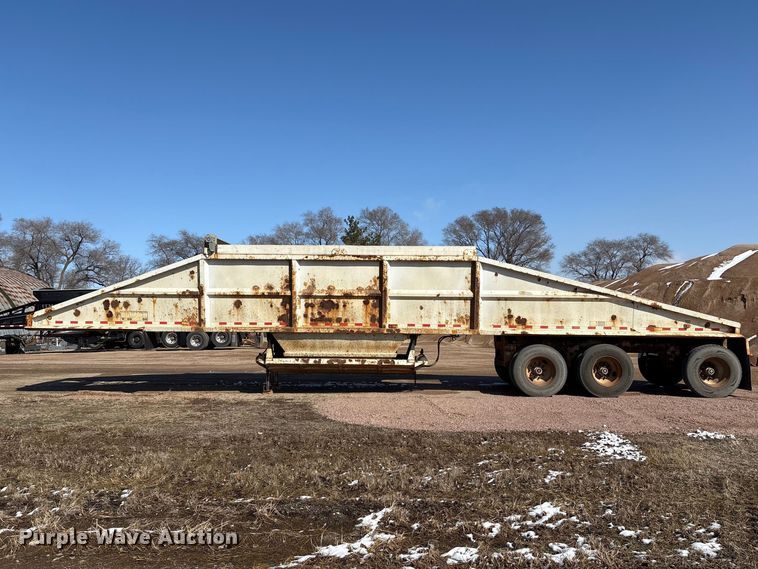 image for item FG2733 2010 Trailblazer S4663 bottom dump trailer